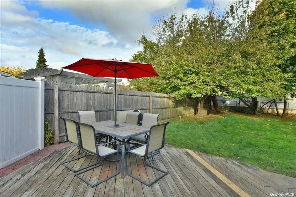 125 Belmill Road Bellmore NY 11710
