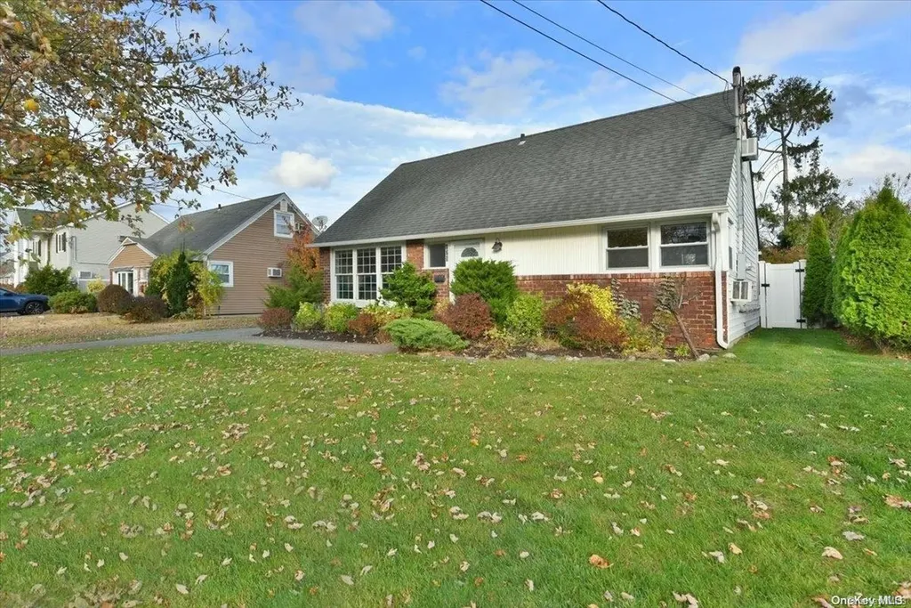 125 Belmill Road Bellmore NY 11710