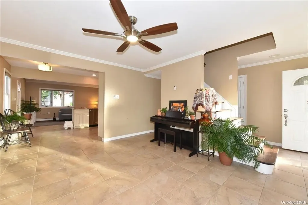 125 Belmill Road Bellmore NY 11710