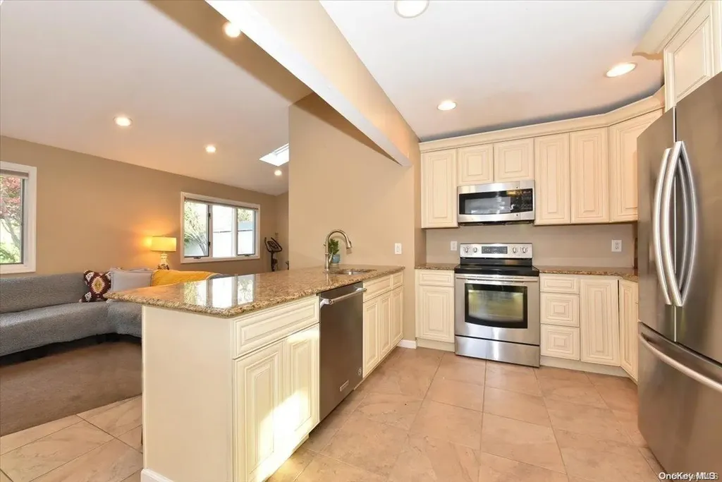 125 Belmill Road Bellmore NY 11710