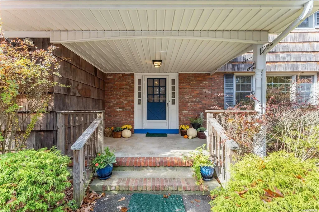57 Jagger Lane Westhampton NY 11977