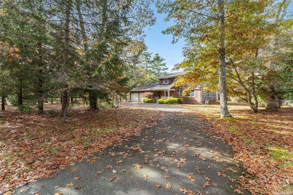 57 Jagger Lane Westhampton NY 11977