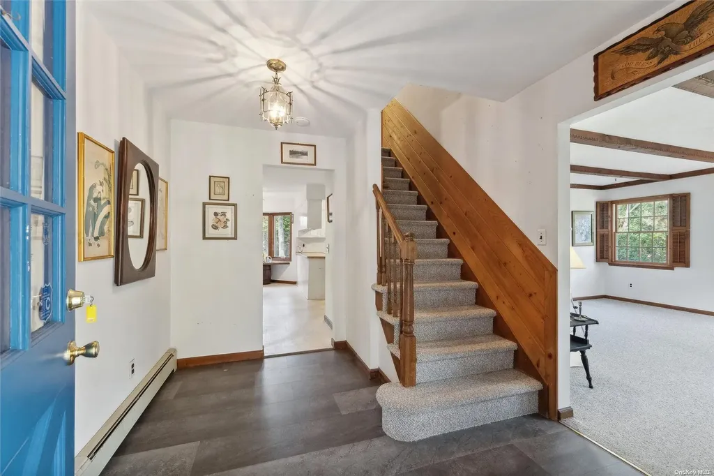 57 Jagger Lane Westhampton NY 11977