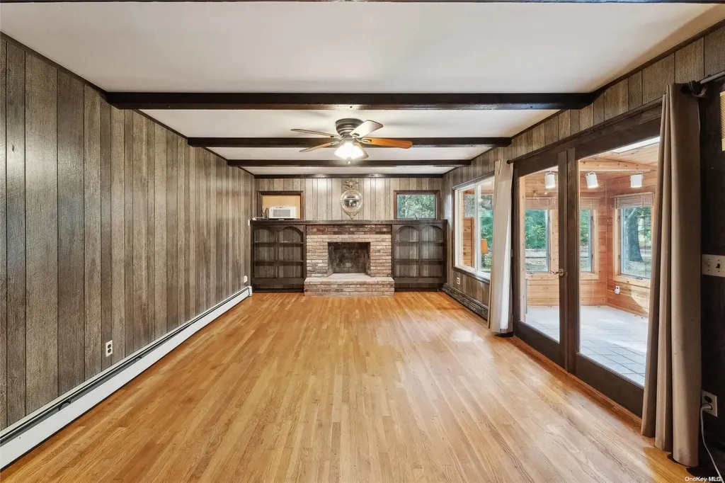 57 Jagger Lane Westhampton NY 11977