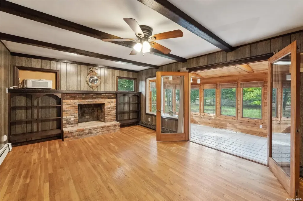 57 Jagger Lane Westhampton NY 11977