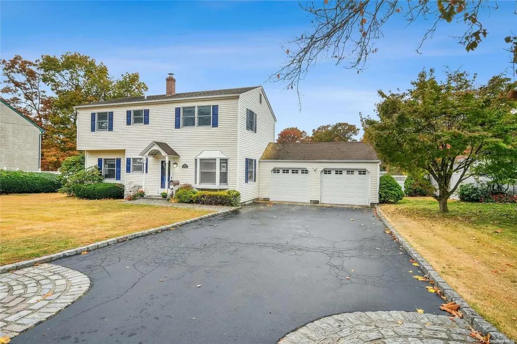 48 6th Avenue Kings Park NY 11754