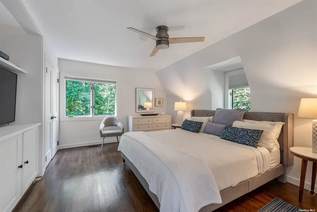 643 Stephen Hands Path East Hampton NY 11937