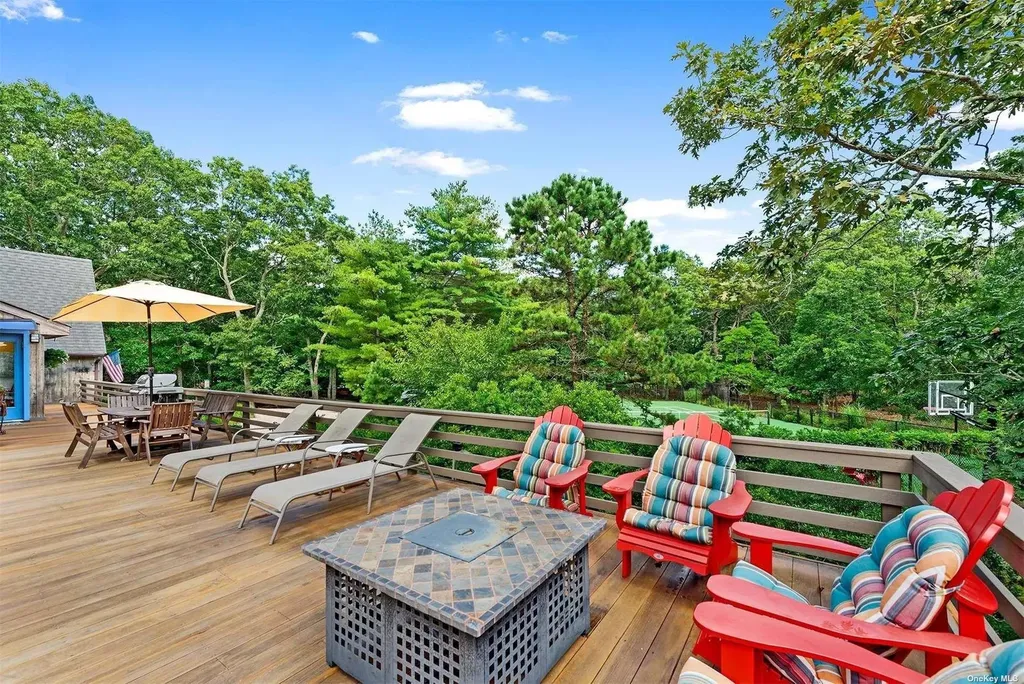 643 Stephen Hands Path East Hampton NY 11937