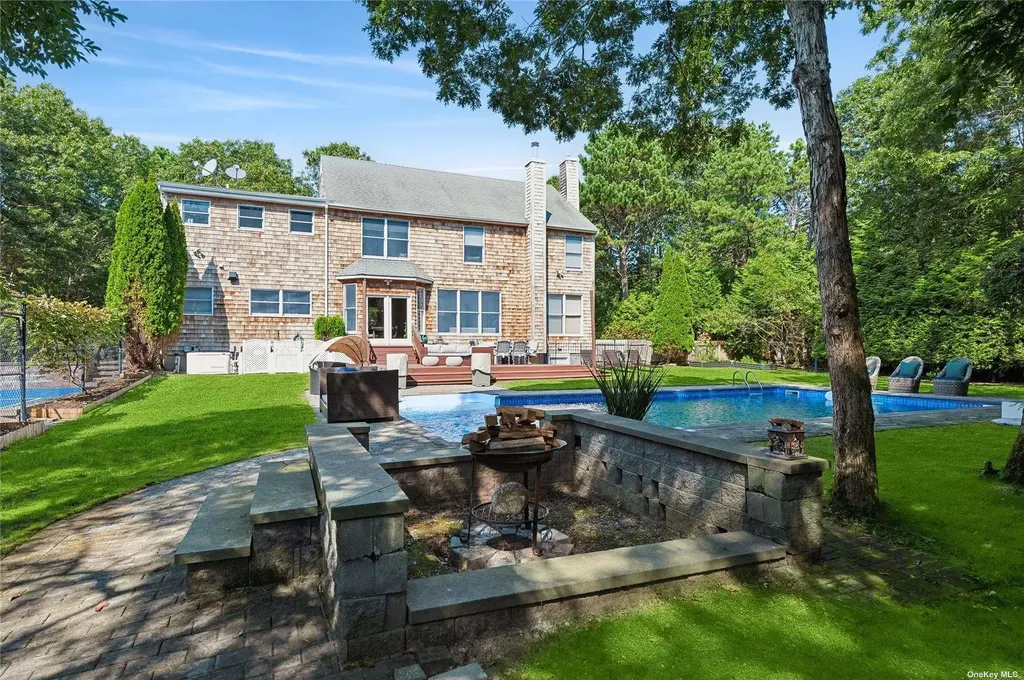 1 Candace Drive East Quogue NY 11942