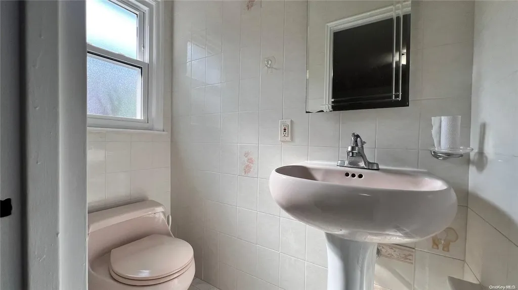 262-40 60th Road Little Neck NY 11362