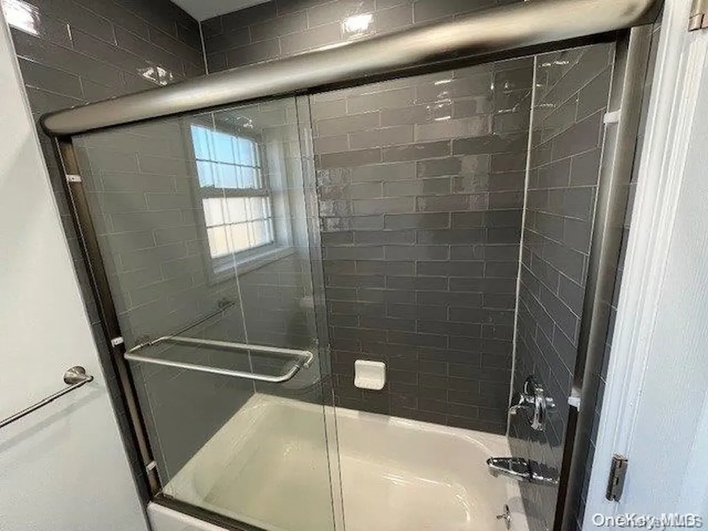 524 Kensington Lane Bethpage NY 11714
