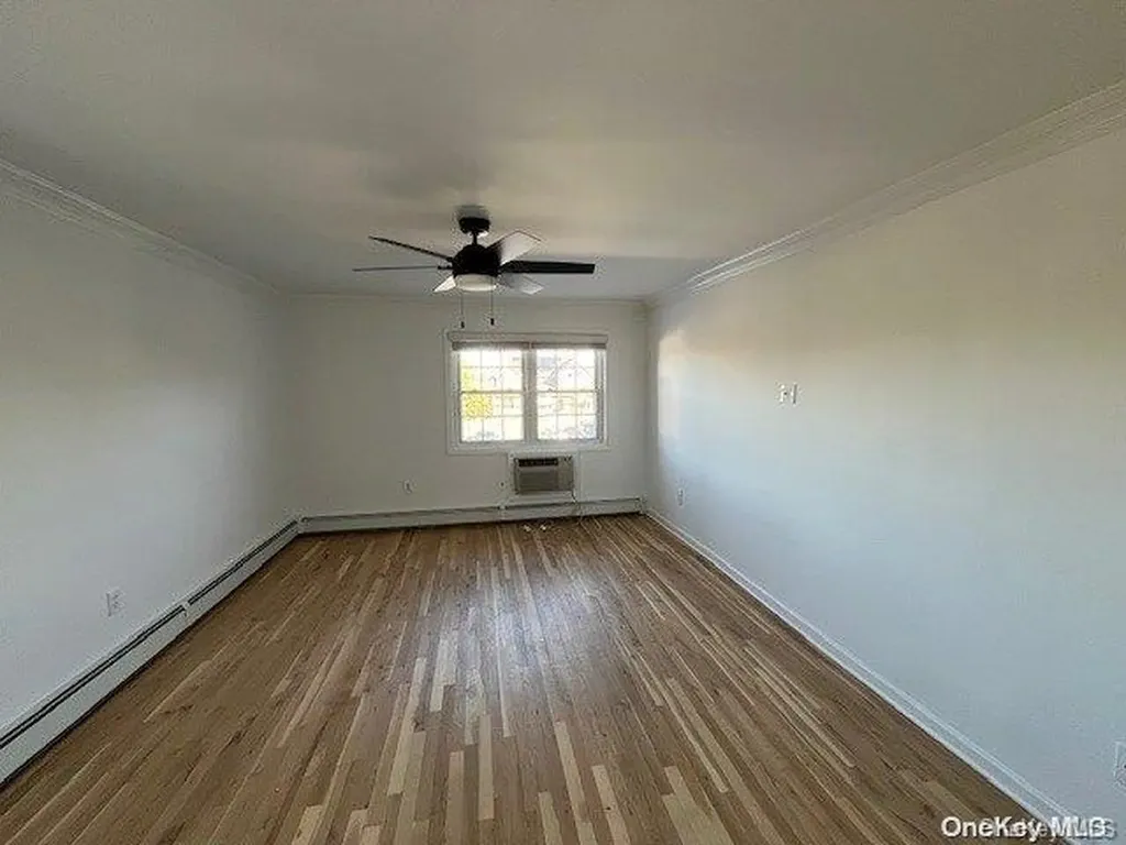 524 Kensington Lane Bethpage NY 11714