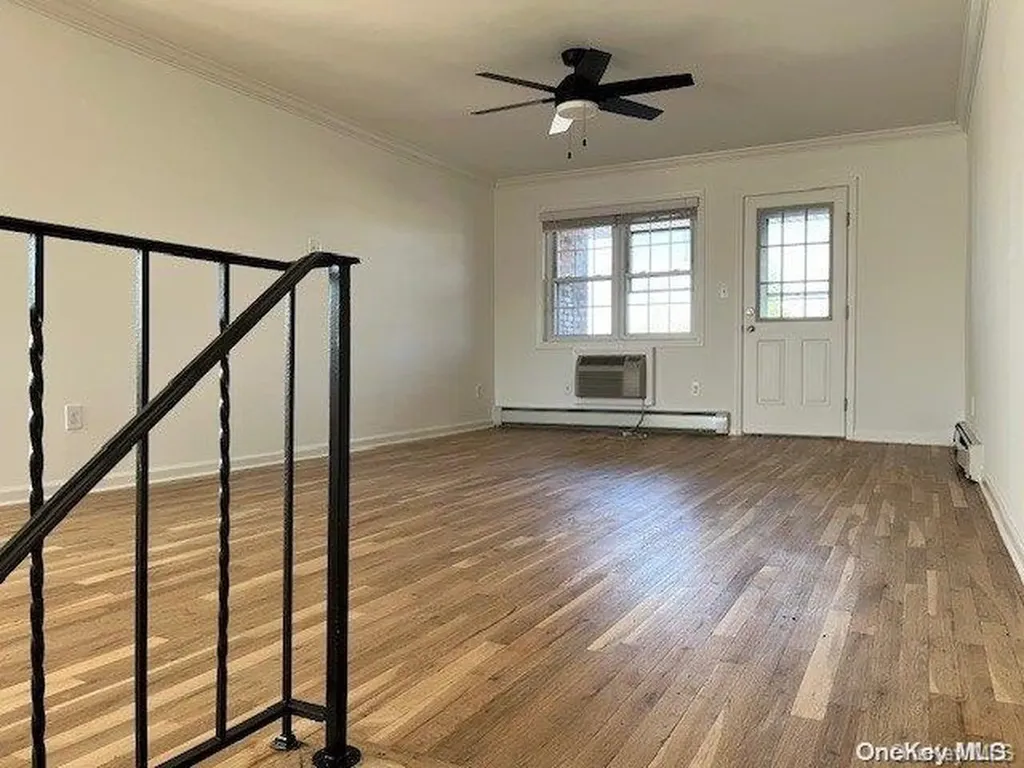 524 Kensington Lane Bethpage NY 11714