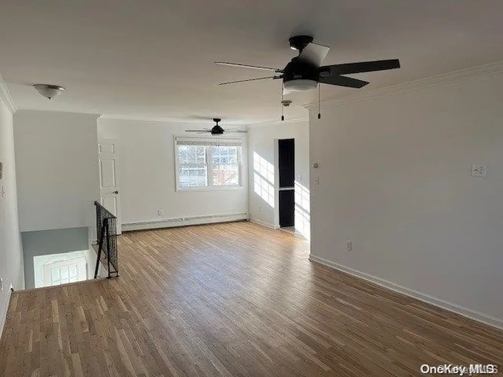 524 Kensington Lane Bethpage NY 11714