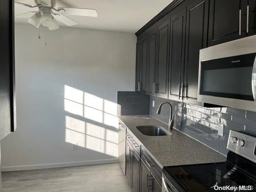 524 Kensington Lane Bethpage NY 11714