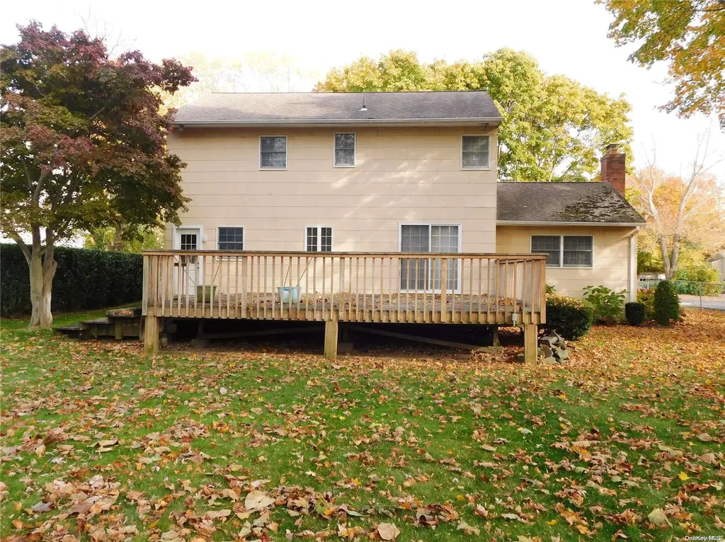 1430 Manor Lane Bay Shore NY 11706