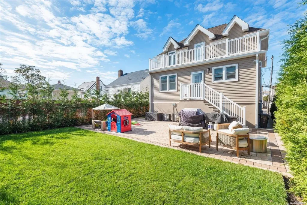 164-41 97th Street Howard Beach NY 11414