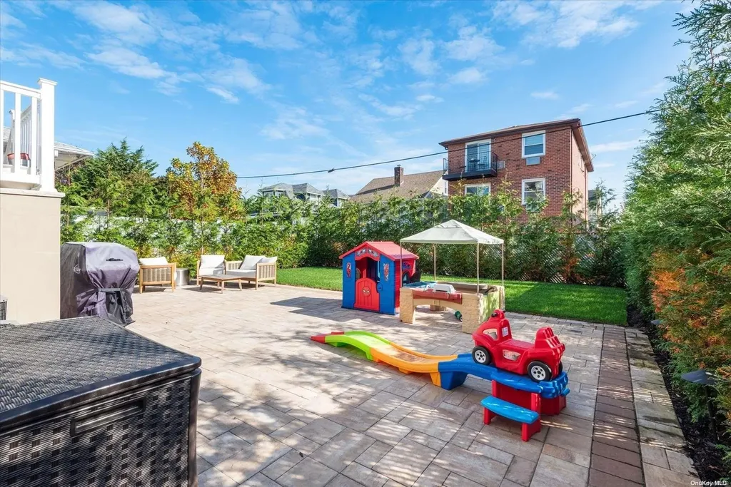 164-41 97th Street Howard Beach NY 11414
