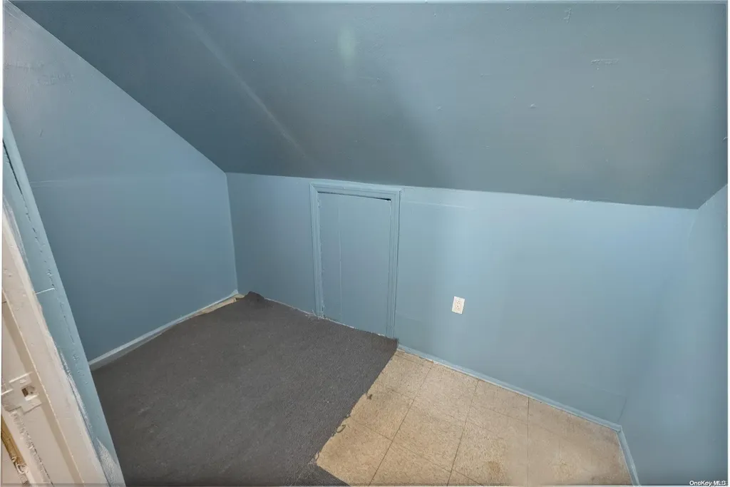 15 Rose Avenue Hempstead NY 11550