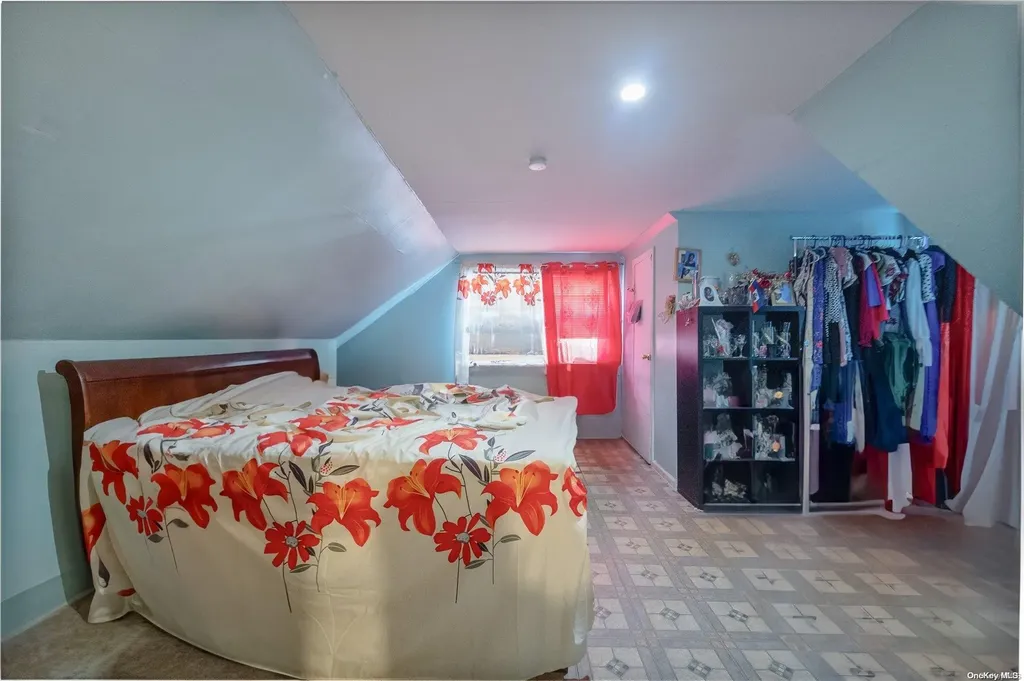 15 Rose Avenue Hempstead NY 11550