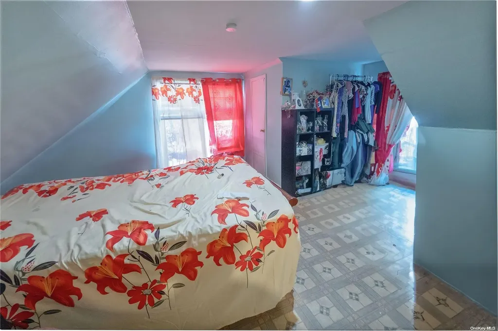 15 Rose Avenue Hempstead NY 11550