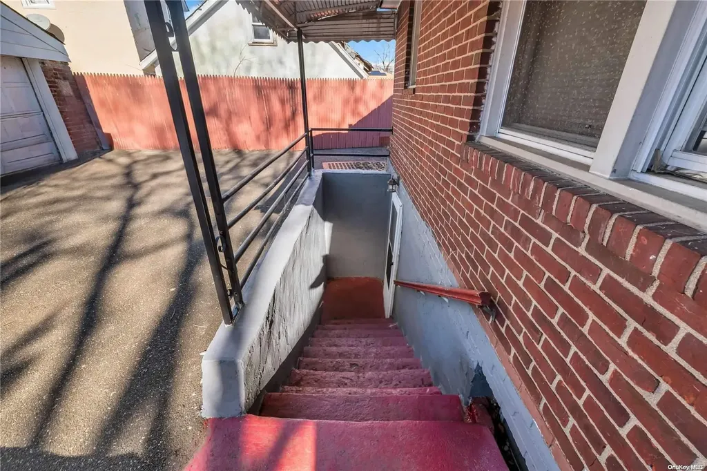 15 Rose Avenue Hempstead NY 11550
