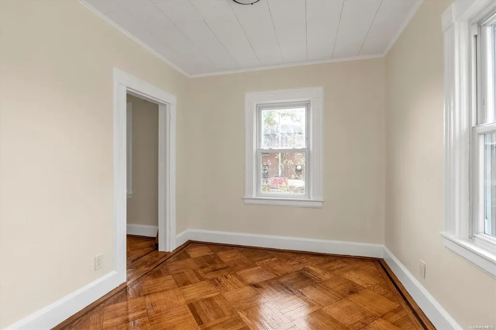 150-22 41 Avenue Flushing NY 11354