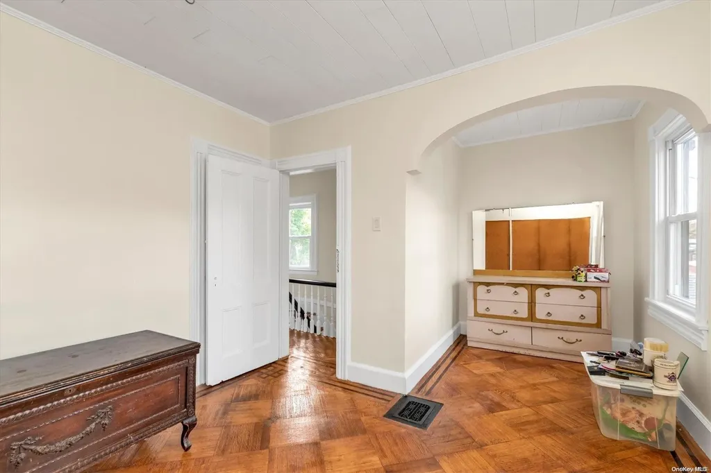 150-22 41 Avenue Flushing NY 11354