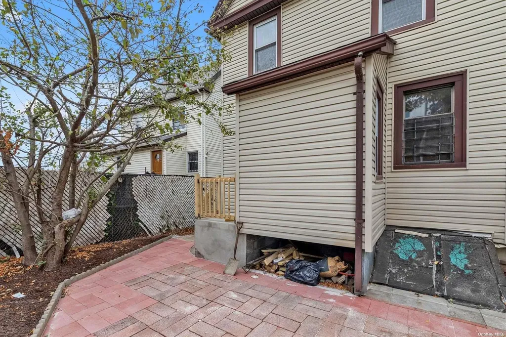 150-22 41 Avenue Flushing NY 11354