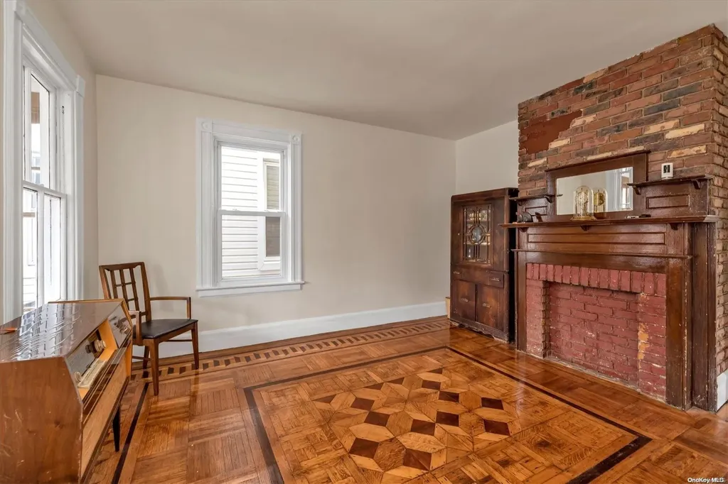 150-22 41 Avenue Flushing NY 11354