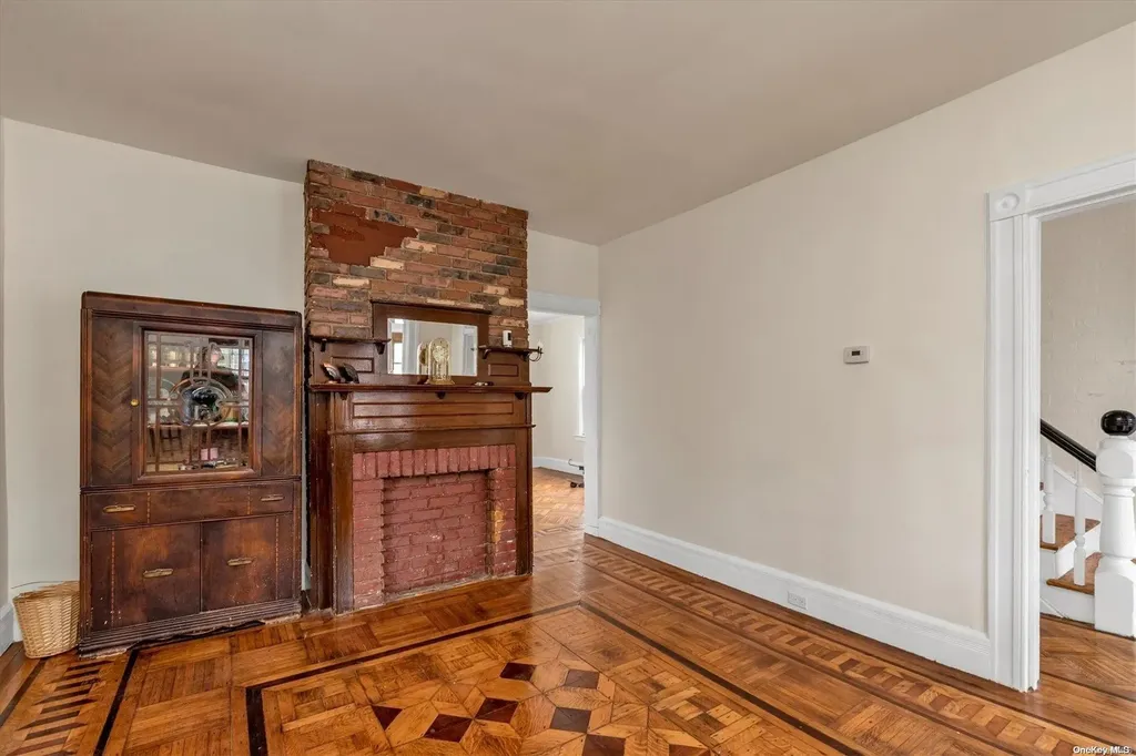 150-22 41 Avenue Flushing NY 11354