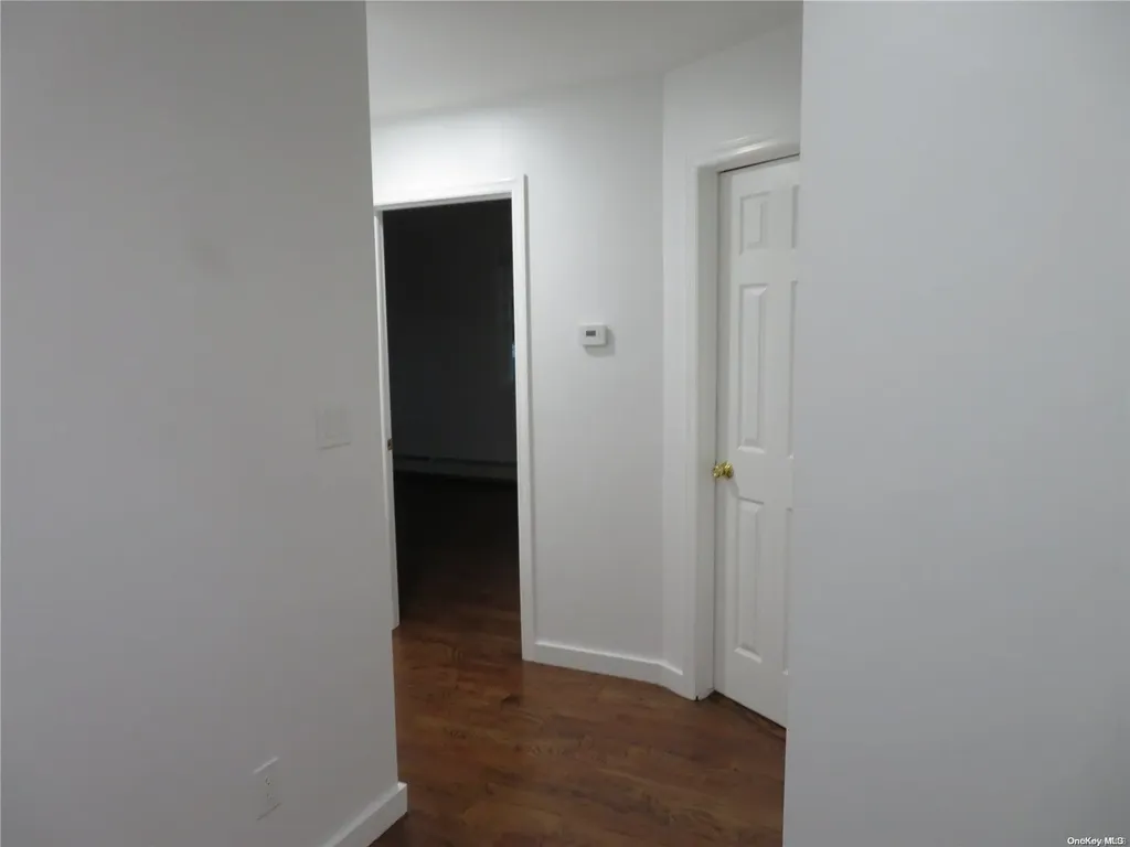 141 Granada Parkway Lindenhurst NY 11757