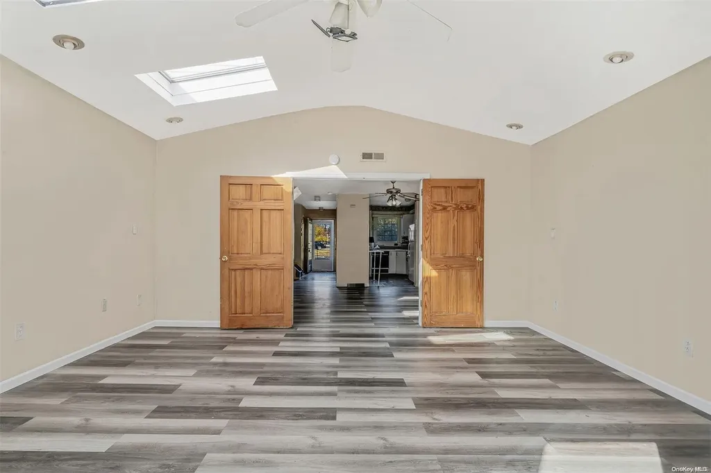 18 Trim Street Bay Shore NY 11706