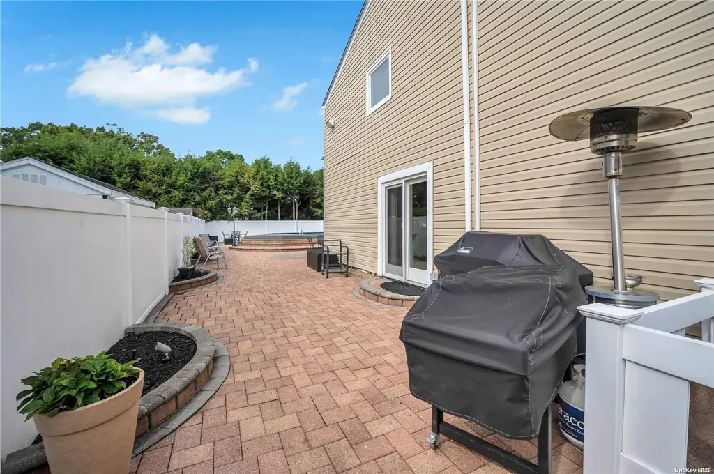 76 Empress Pines Drive Nesconset NY 11767