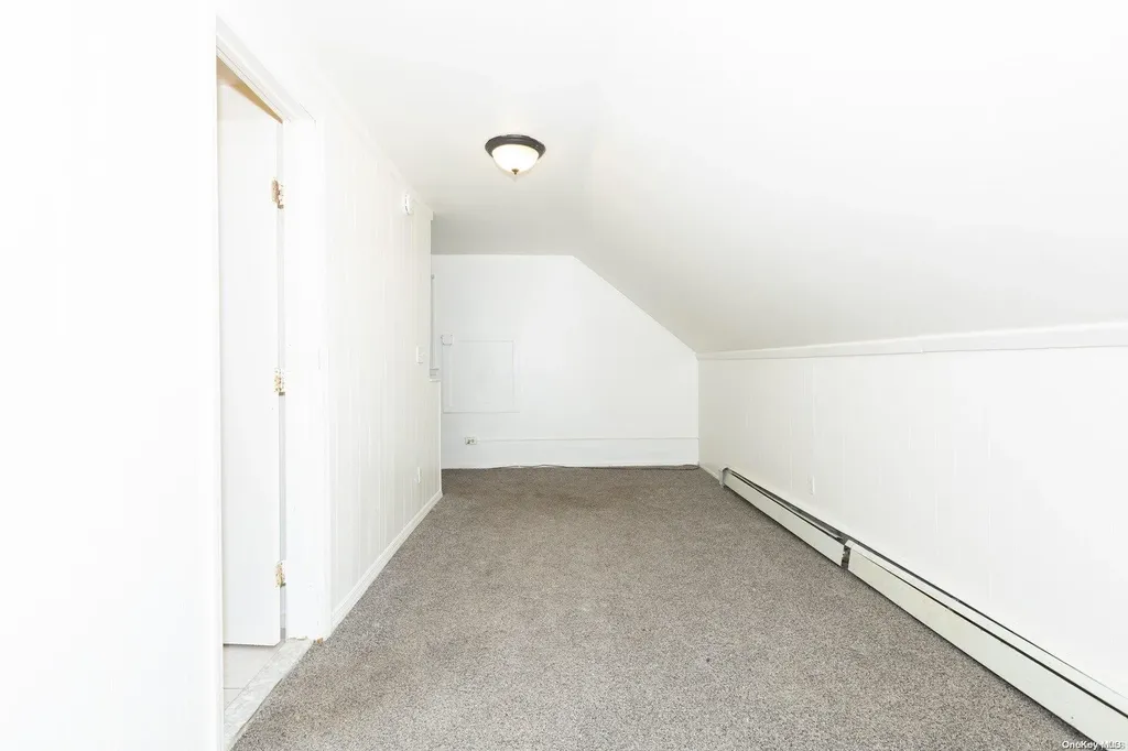 129 44th Street Lindenhurst NY 11757