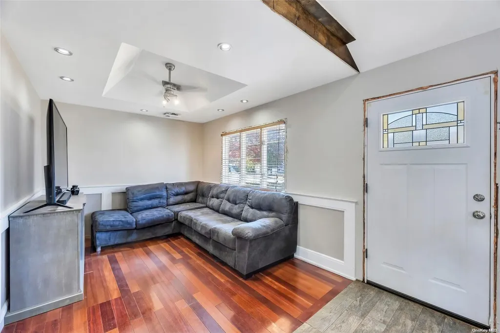 1459 Brooklyn Boulevard Bay Shore NY 11706