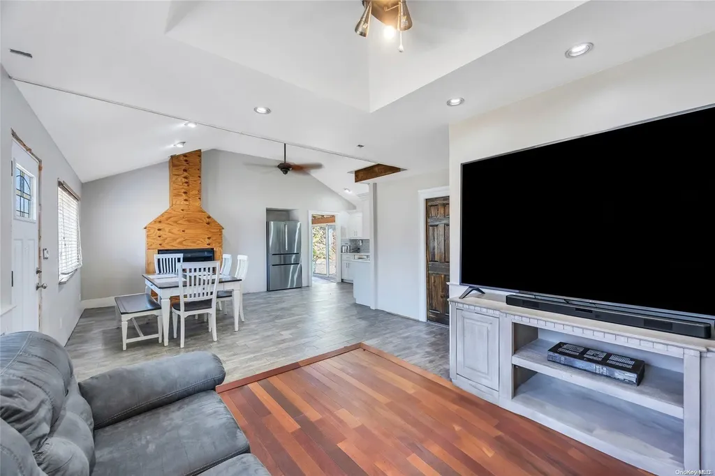 1459 Brooklyn Boulevard Bay Shore NY 11706