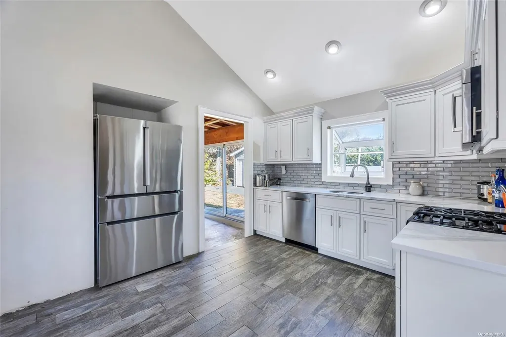 1459 Brooklyn Boulevard Bay Shore NY 11706