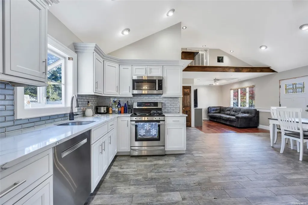 1459 Brooklyn Boulevard Bay Shore NY 11706