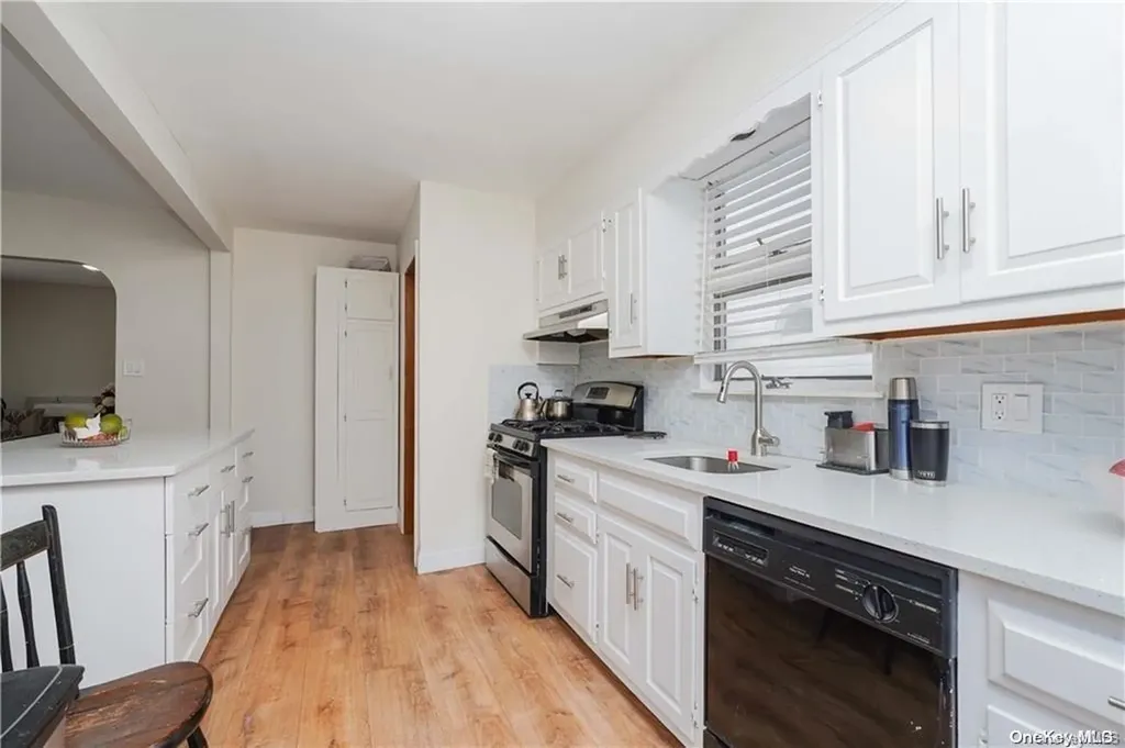 1659 Madison Place Brooklyn NY 11229