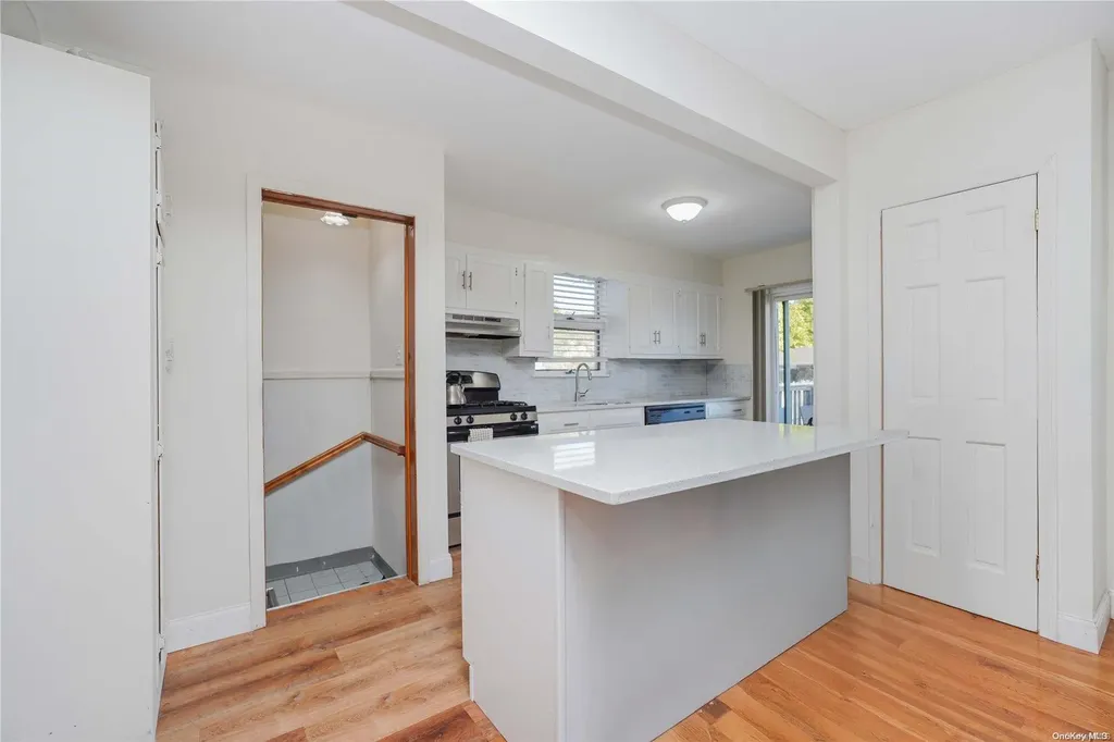 1659 Madison Place Brooklyn NY 11229