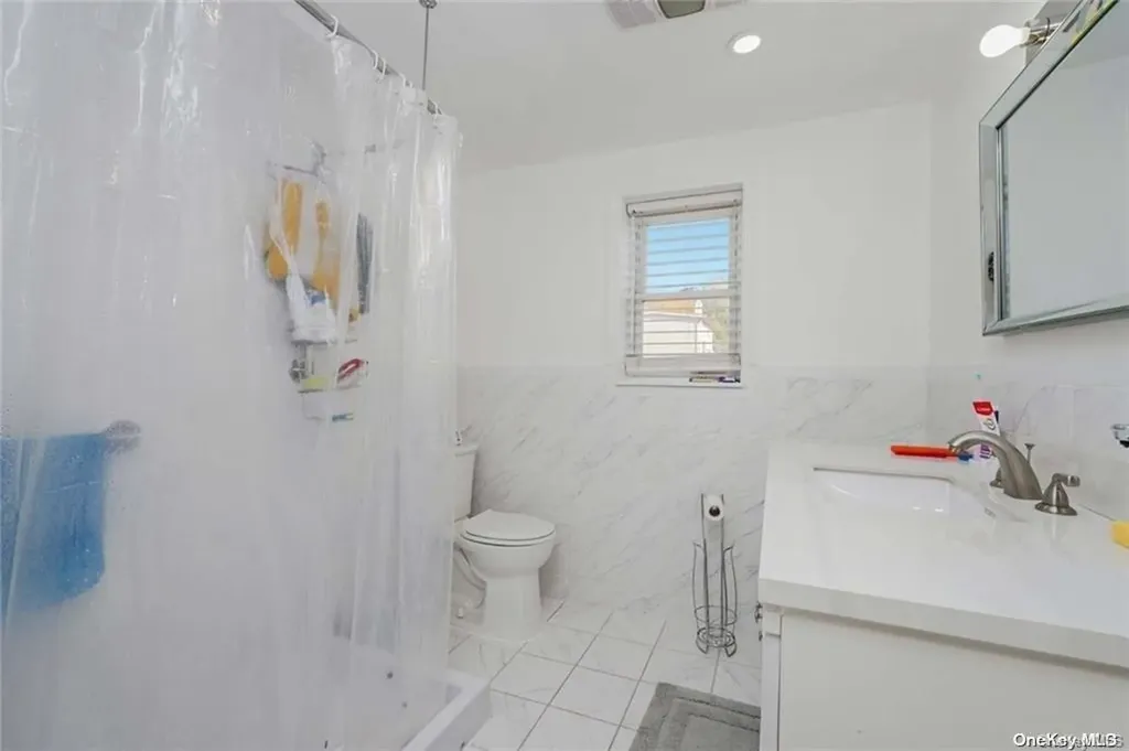 1659 Madison Place Brooklyn NY 11229