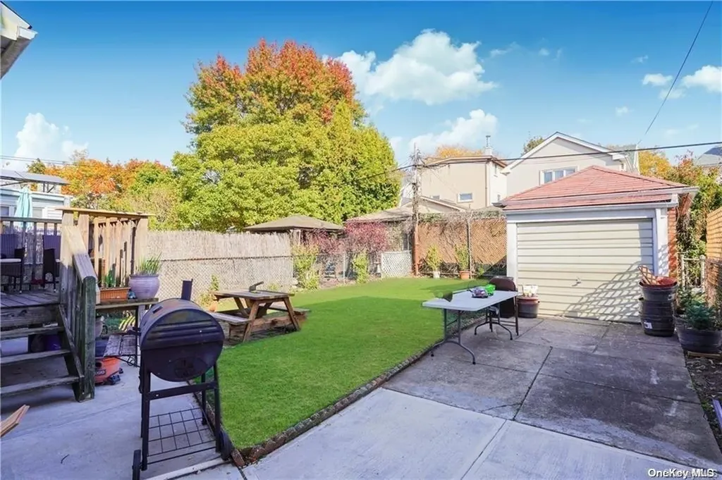 1659 Madison Place Brooklyn NY 11229
