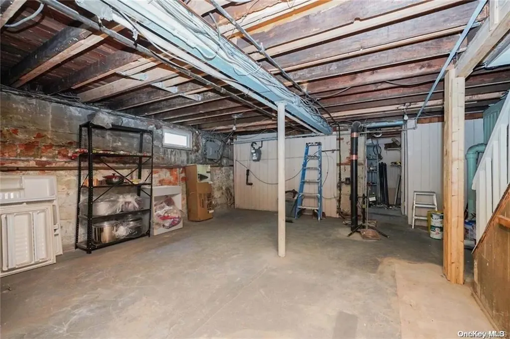 1659 Madison Place Brooklyn NY 11229