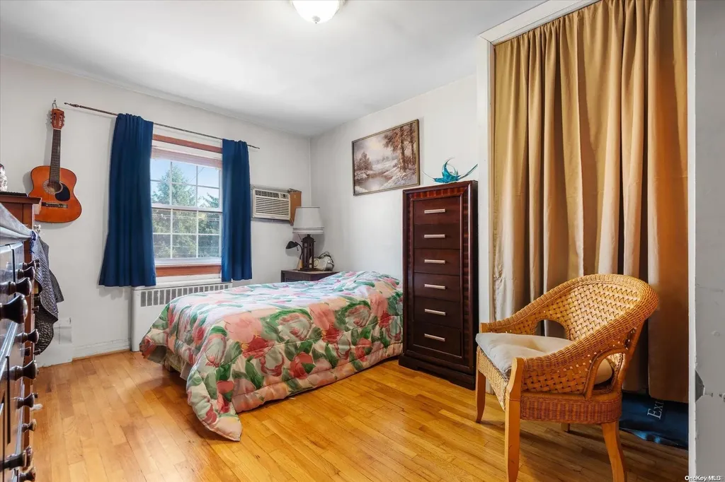 2721 Fish Avenue Bronx NY 10469
