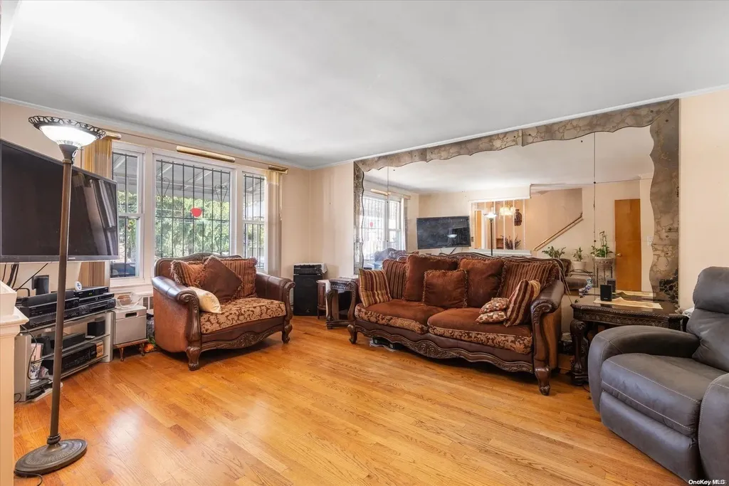 2721 Fish Avenue Bronx NY 10469