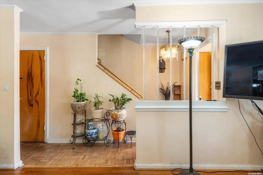 2721 Fish Avenue Bronx NY 10469