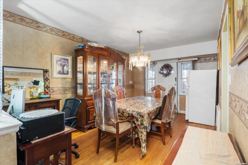 2721 Fish Avenue Bronx NY 10469