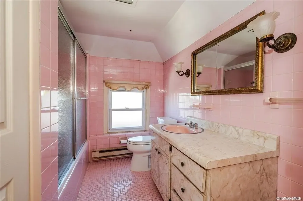 28 W Walnut Street Long Beach NY 11561