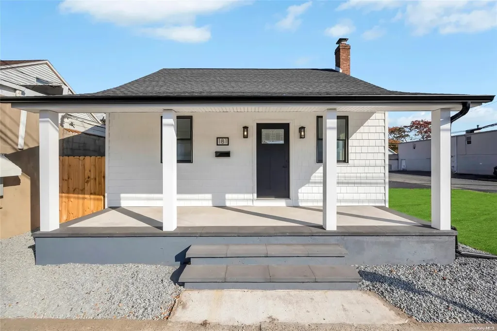 181 Medford Avenue Patchogue NY 11772
